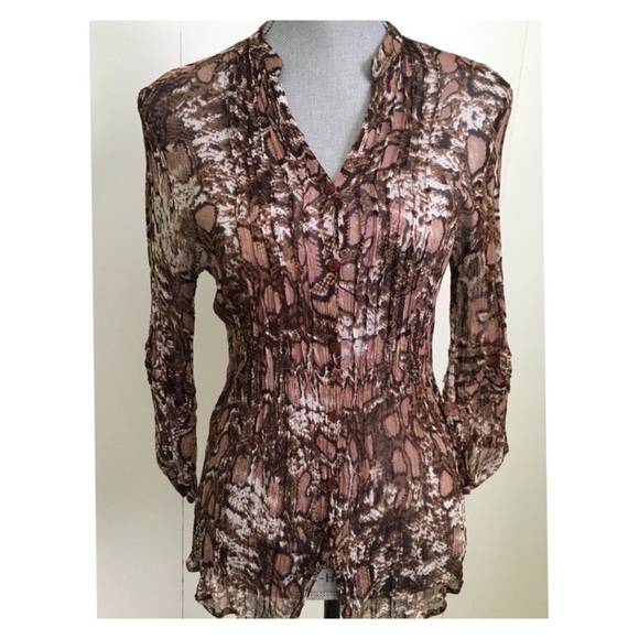 Stunning Casual Studio sheer button down top - Picture 6 of 6